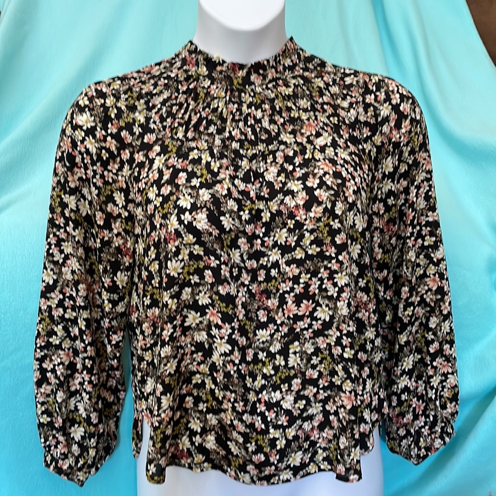 BNWT loft mock neck top size xs